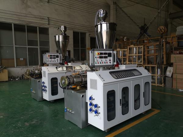 PVC Plastic Pipe Manufacturing Machine Capacity 300kg / PVC Tube