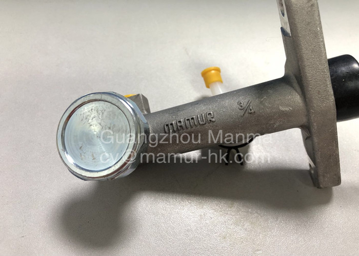 ISUZU Clutch Master Cylinder For NKR JAC 1040 8-98117645-0