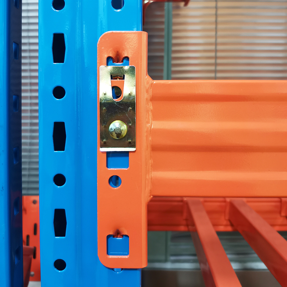 Galvanized Finish 76.2mm Step Pallet Shelf Clips for Australia Market Warehouse Rack