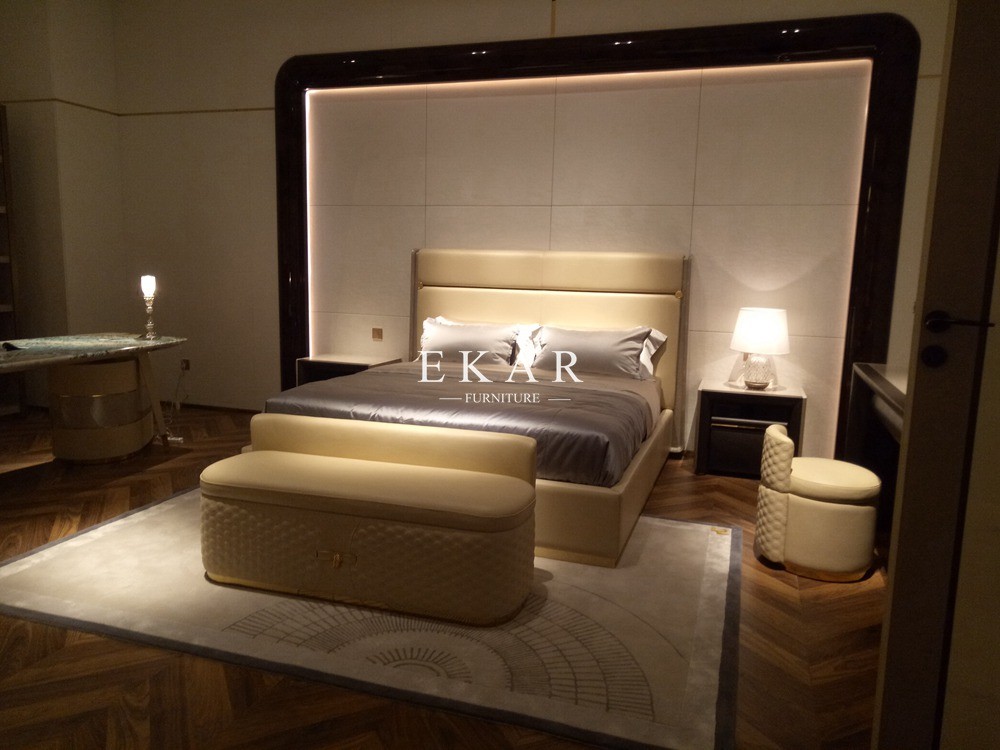 Modern Fabric Upholstered Headboard Wooden Divan Bed
