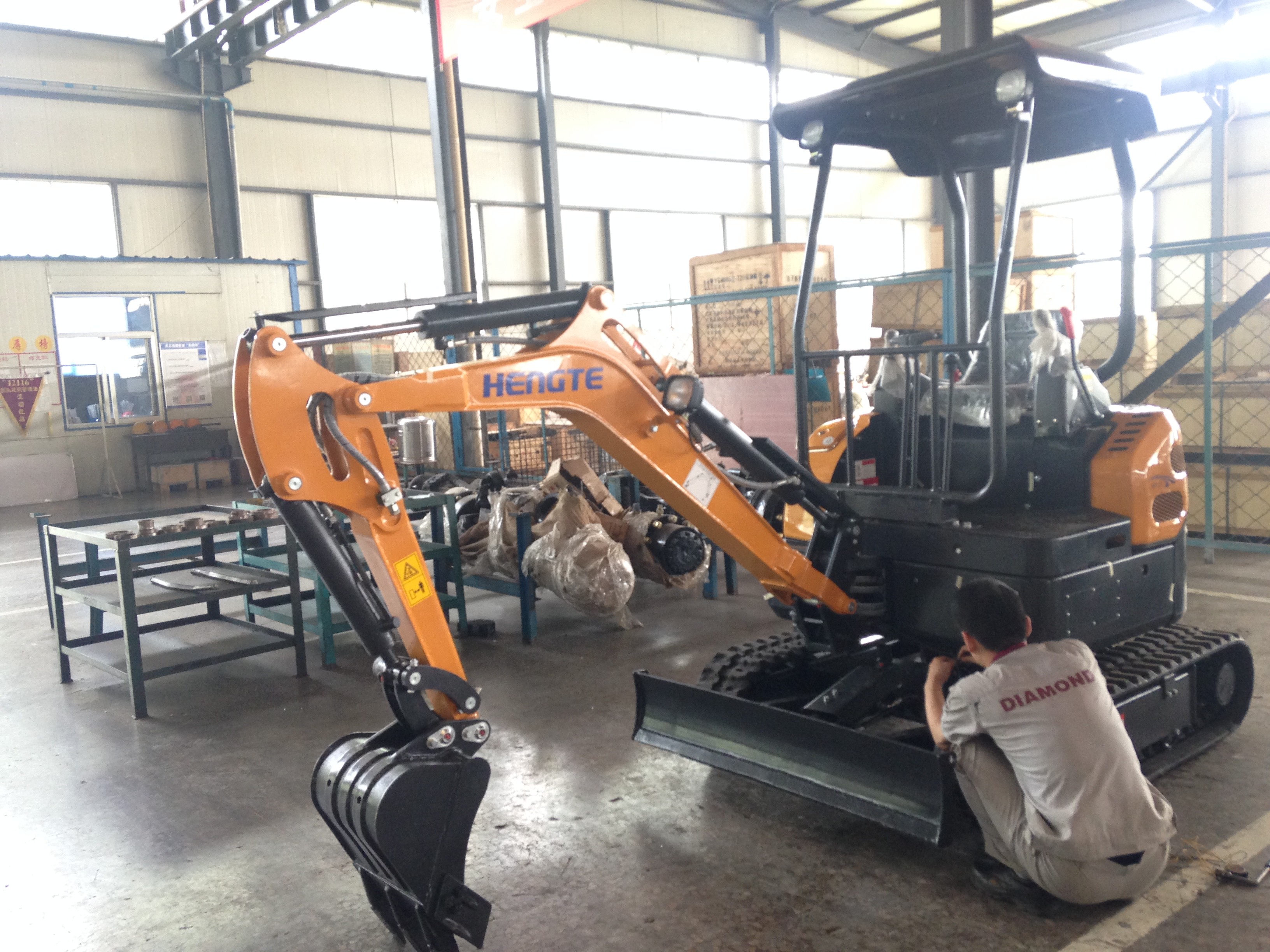 2350rpm 2 Ton Mini Excavator , 3km/H Mini Crawler Excavator