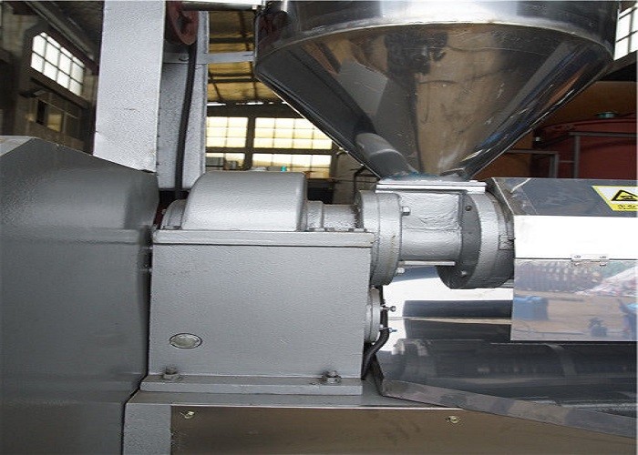 Olive Oil Cold Press Machine , Cold Press Extraction Machine 150-200kg Per Hour