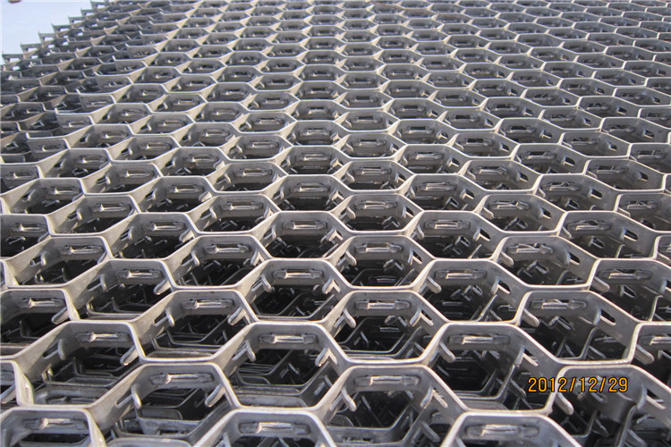 2.0X20X50mm 310S Hex Mesh Refractory Lining China Manufacturer