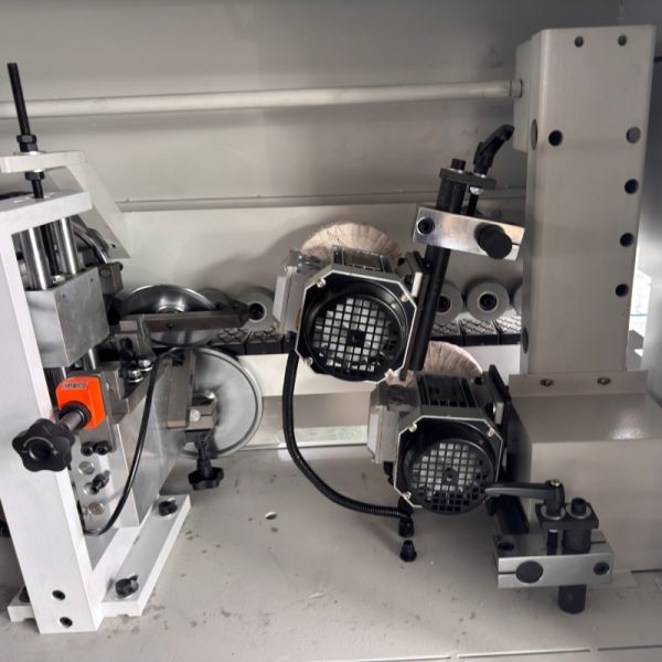 Double buffing wheel system for final edge polishing