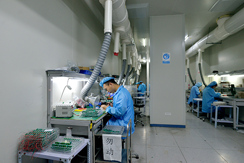 50mW100mW 545nm 555nm Green Laser Module with Good Beam Spot Wavelength 545nm 24 to 30C