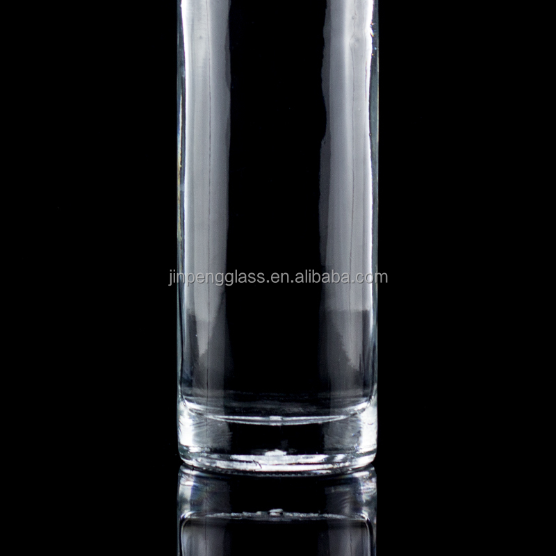 1750ml 1000ml Glass Bottles for Liquor Customized Round Vodka Bottle Versatile Usage
