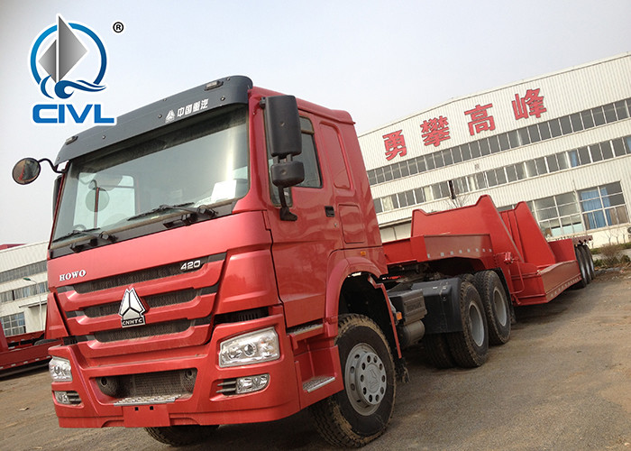 HOWO 3 Axles Semi Trailer Trucks , Flat Low Bed Trailer 30 Ton