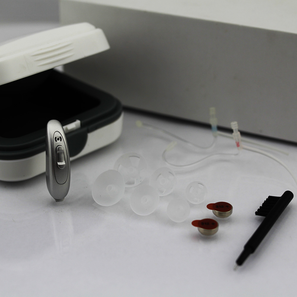 RIC Receiver In The Ear Hearing Aid For Elderly People