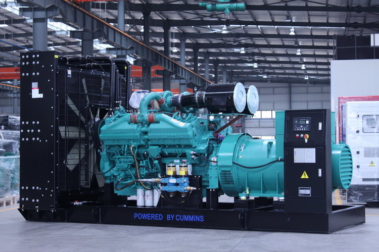 CCEC 800KW Containerised Cummins Diesel Generator Set 1000kv 1500rpm