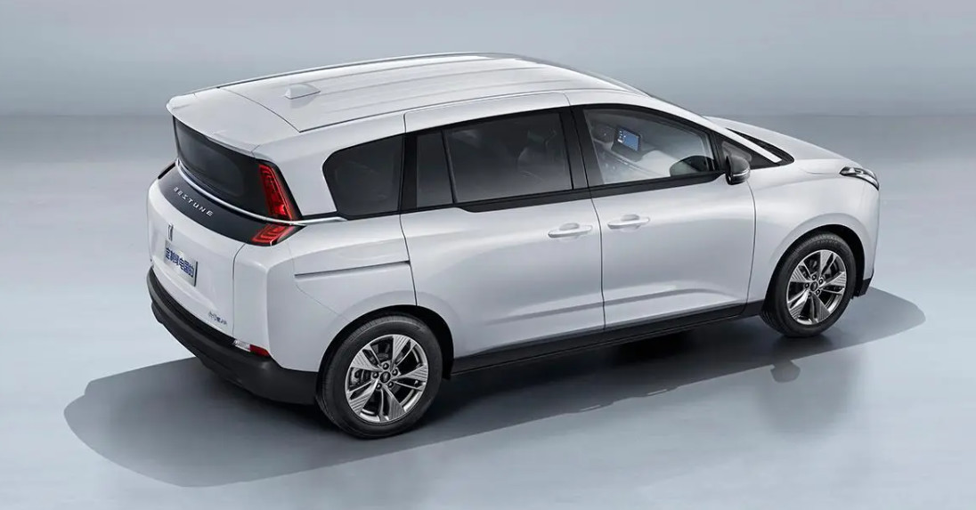 BESTUNE NAT 419KM Range Compact Pure Electric MPV For Family/Taxi Max Speed 140km/H