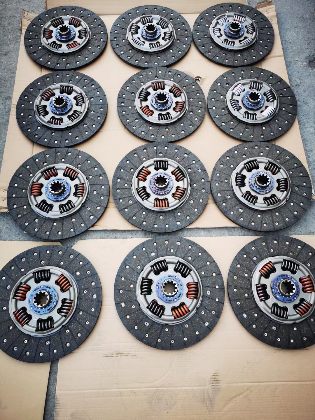 Truck Clutch Kits for Mercedes Scania Volvo MAN Renault OE NO. 3482083118 2004-2013 Year