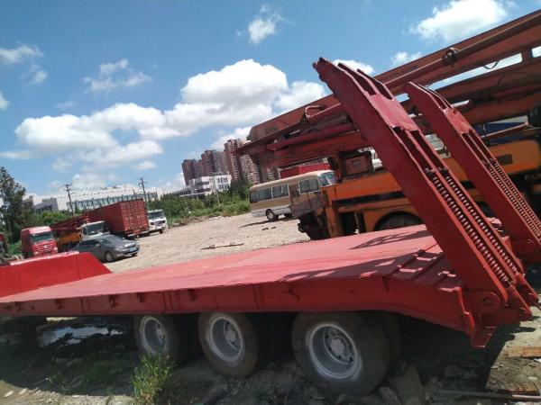 Heavy Duty Used Construction Machinery HOWO Truck Tractor With Flatbed Trailer