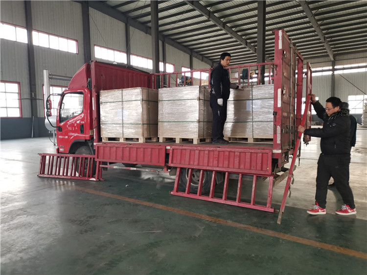 Nontoxic Vermiculite Board For Stoves , Shockproof Refractory Insulation Plate