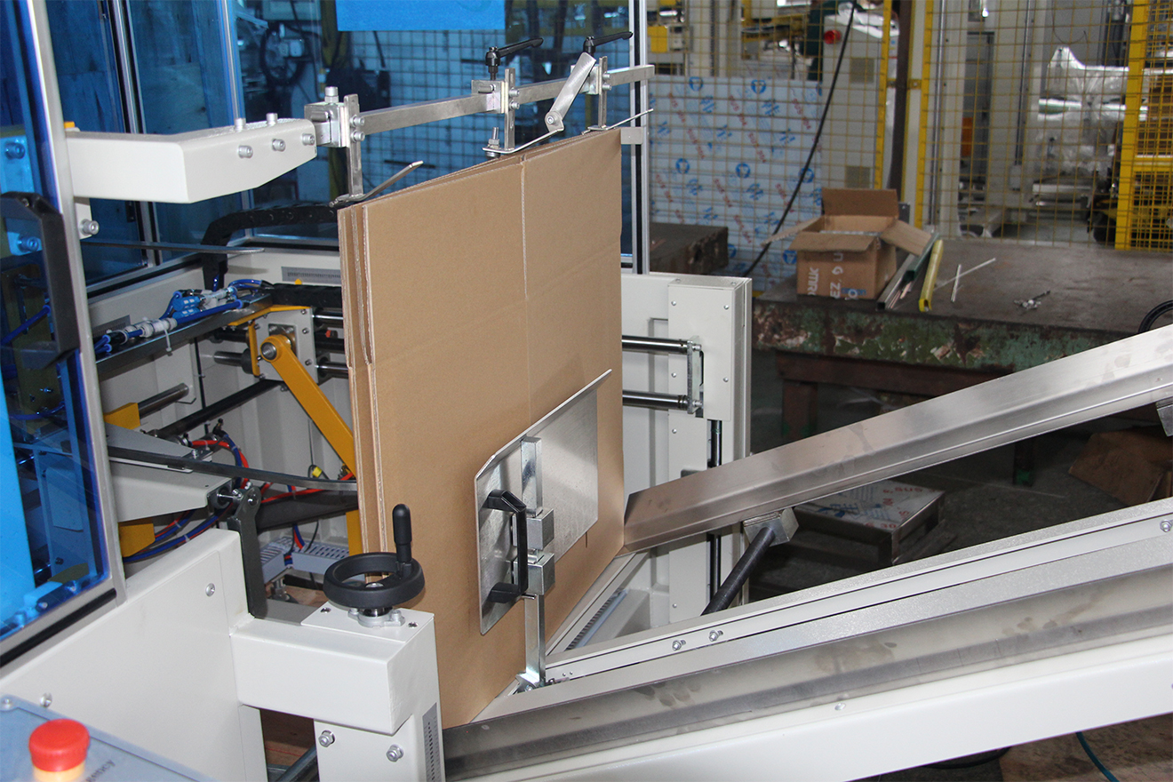End Of Line Packing Machinery Automatic Carton Unpacking Machine Case Erector