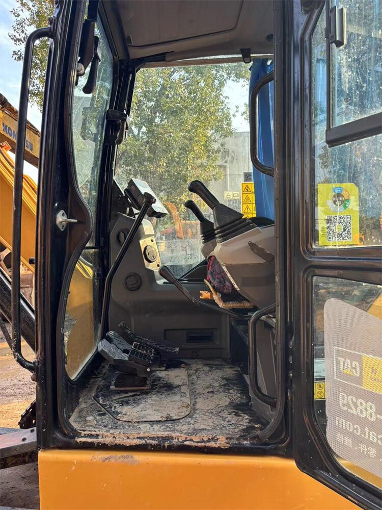 Year 2020 Mini CAT Crawler Excavator H306E 306e2 6 Ton Excavator CAT306E Made in Japan
