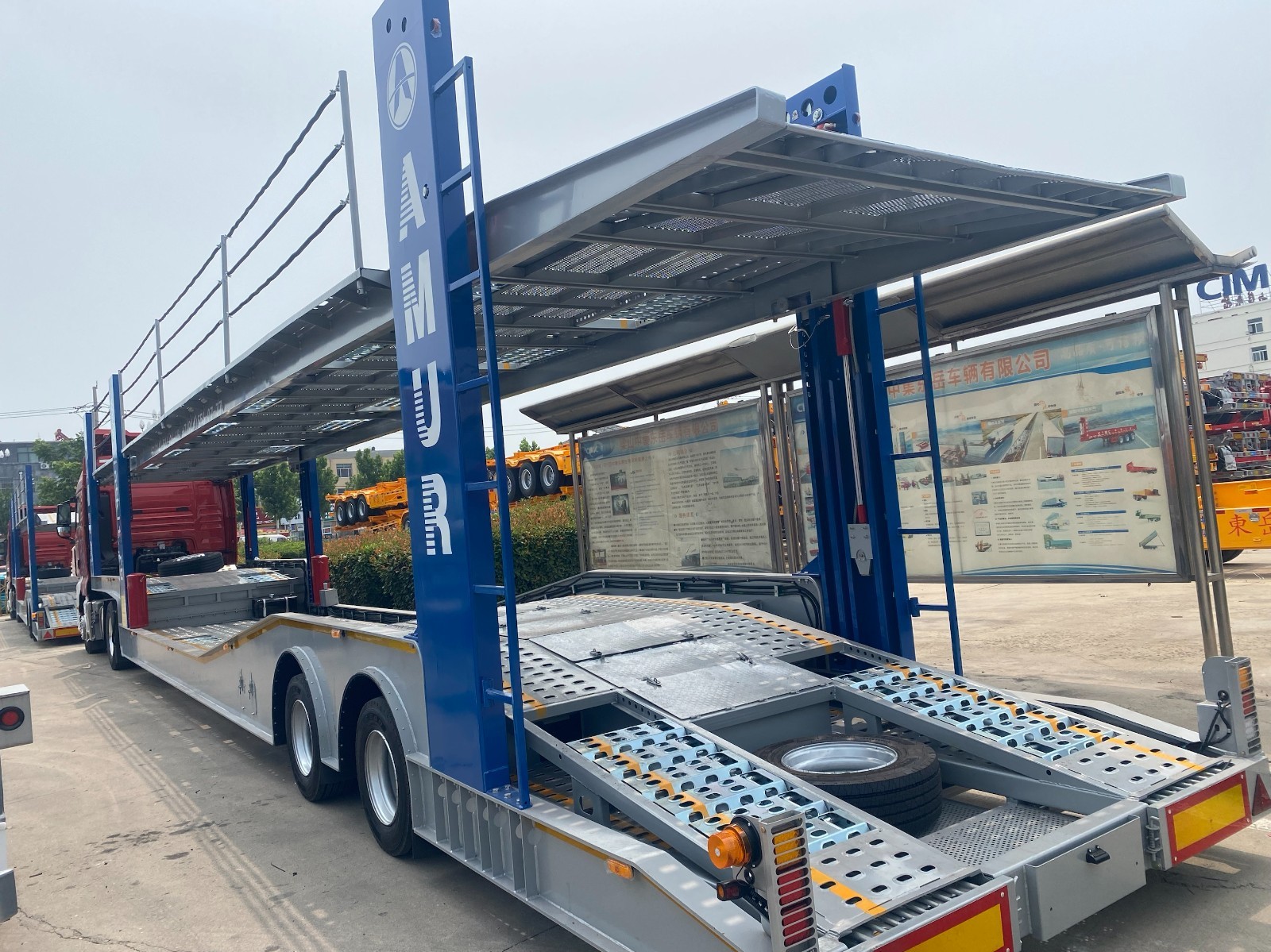 CIMC Heavy Duty 3 Axles Car Transport Semi Truck Trailer Car Carrier Trailer FUHUA Axles Steel 35000 Kg 10R22.5
