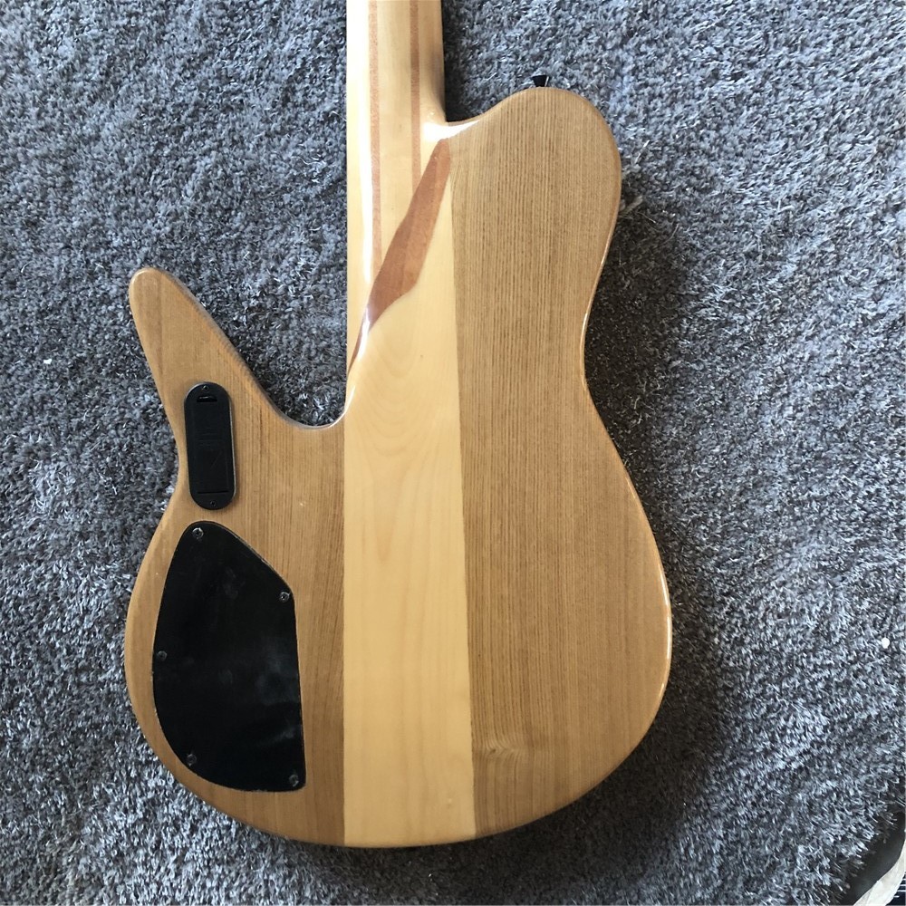 Factory Custom Factory 5 strings Wood color Whole body Butterflys electric bass Black metal hardware