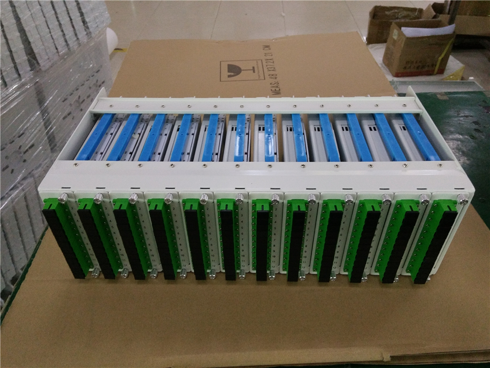 24 Core Sliding Terminal Box ODF Patch Panel 19 Inch Network Cabinet Mount Type