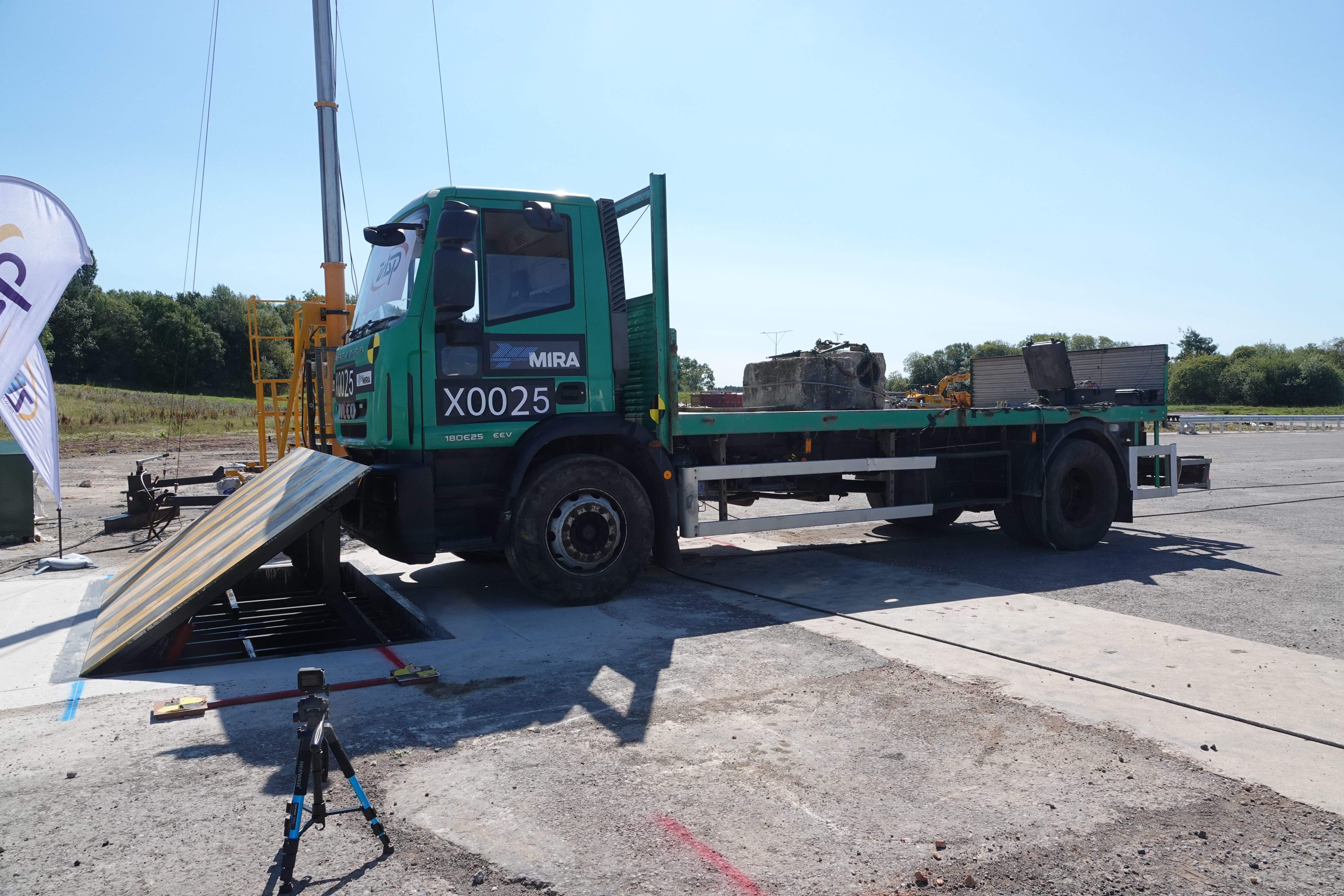 Surface Mounted Road Blocker System Impact Test K12 Road Blocker For Perimeter Protection