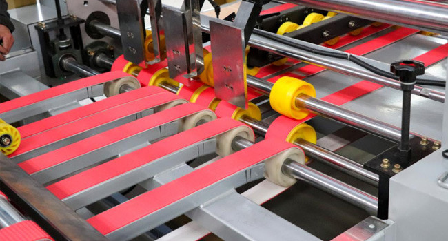 High Speed Carton Folding And Gluing Machine 12kw With Strapping