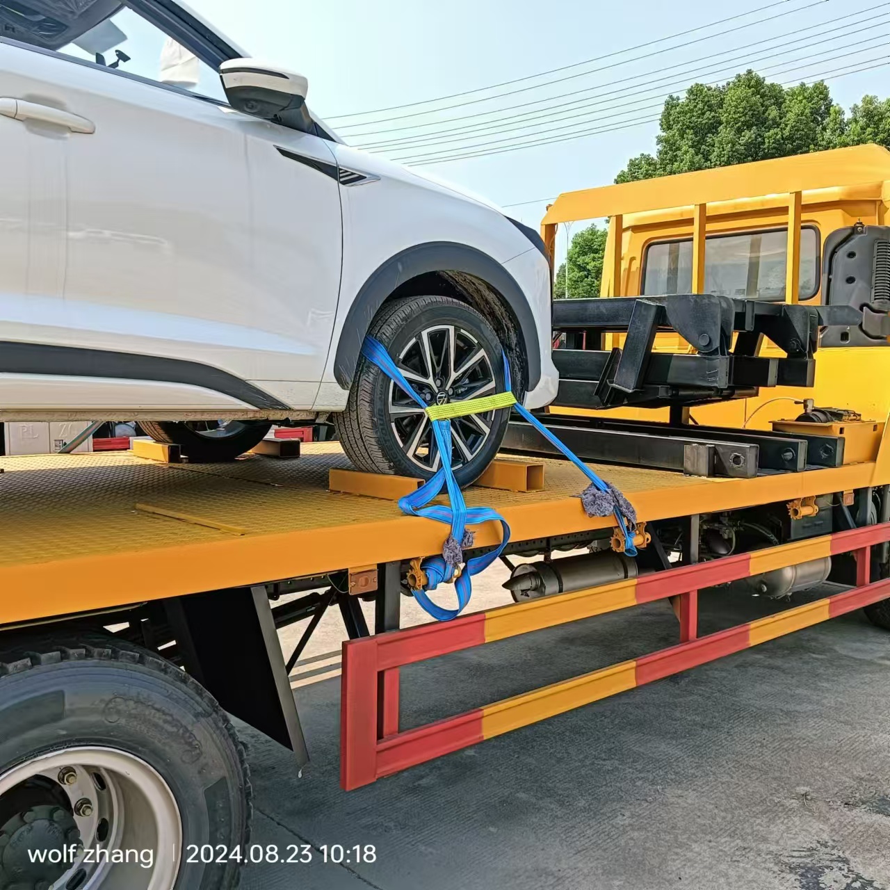 DongFeng YUCHAI Engine 103 Horsepower 7.4*2.5*2.4m Flat Bed Loading ABS Fast 8 Gear 2.3 Ton Tow Trucks Wrecker Truck