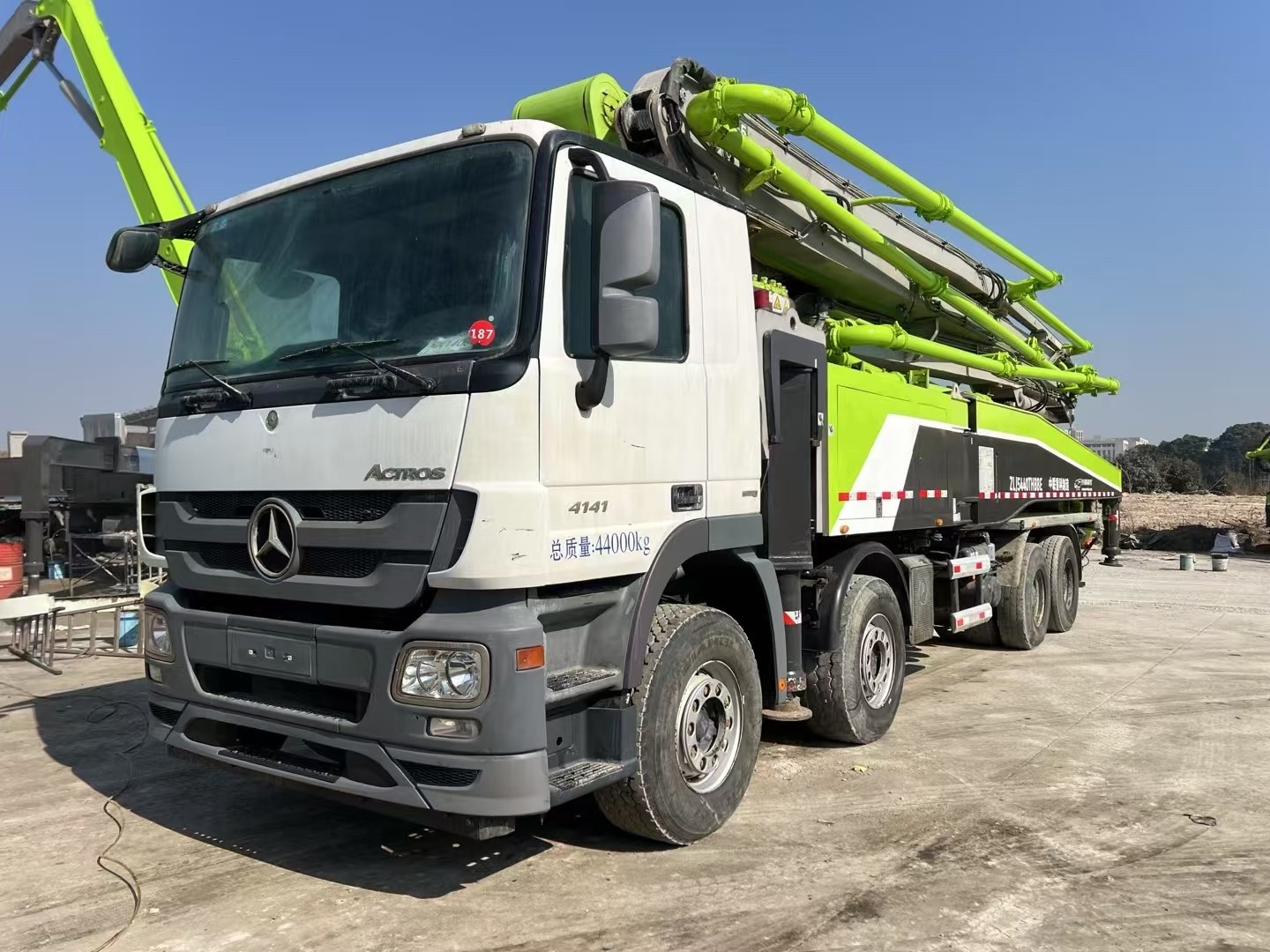 Used 56 meters of concrete pump truck 56 meters remanufacturing pump truck procedures are complete