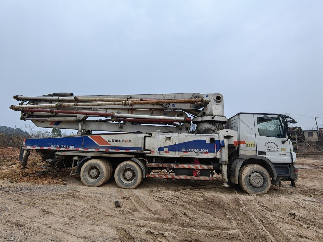 2013 Zoomlion 37m Used Concrete Boom Pump Construction Machinery