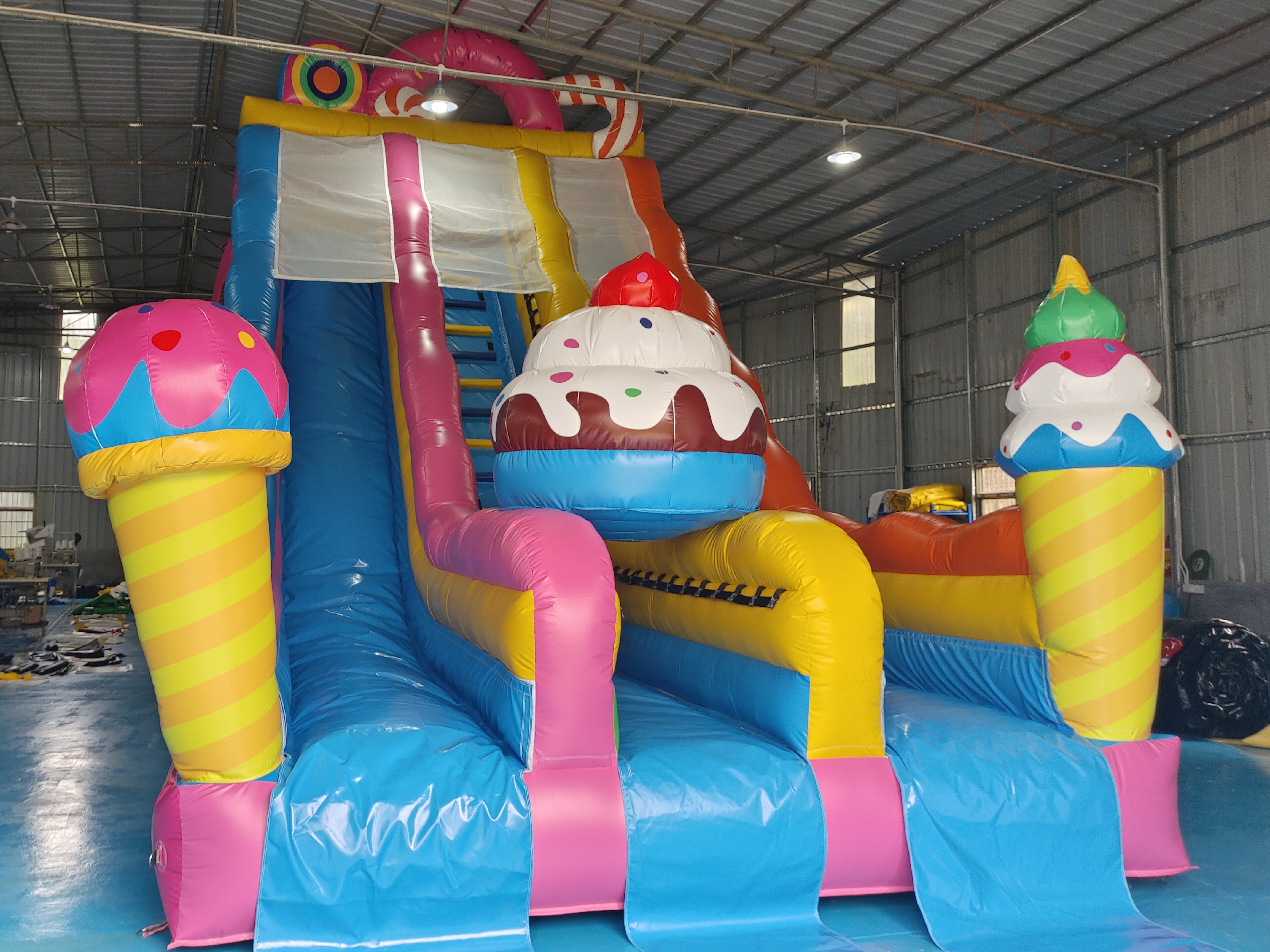 0.55mm PVC Tarpaulin Inflatable Slides Ice Cream Cupcake Cartoon Inflatable Dry Slide High Slide For Kids And Adults