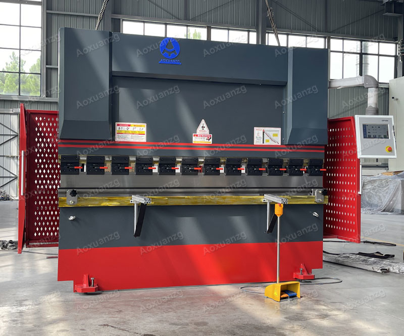 3mm Carbon Steel 630KN Nominal Pressure Plate Bending Shearing Machine Press Brake