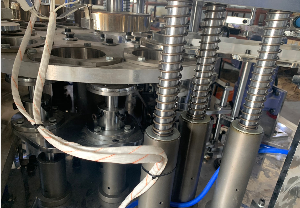 New High Speed Full AUTOMATIC Paper Lid making machine