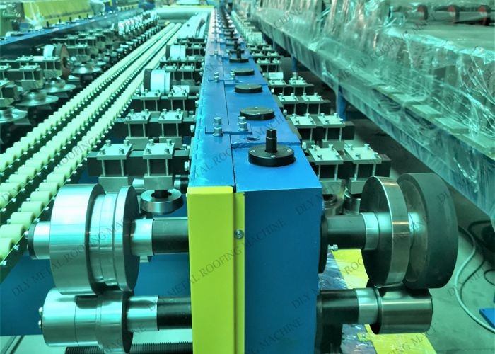 300kw Roofing Sheet Roll Forming Machine 1250mm Sandwich Panel Production