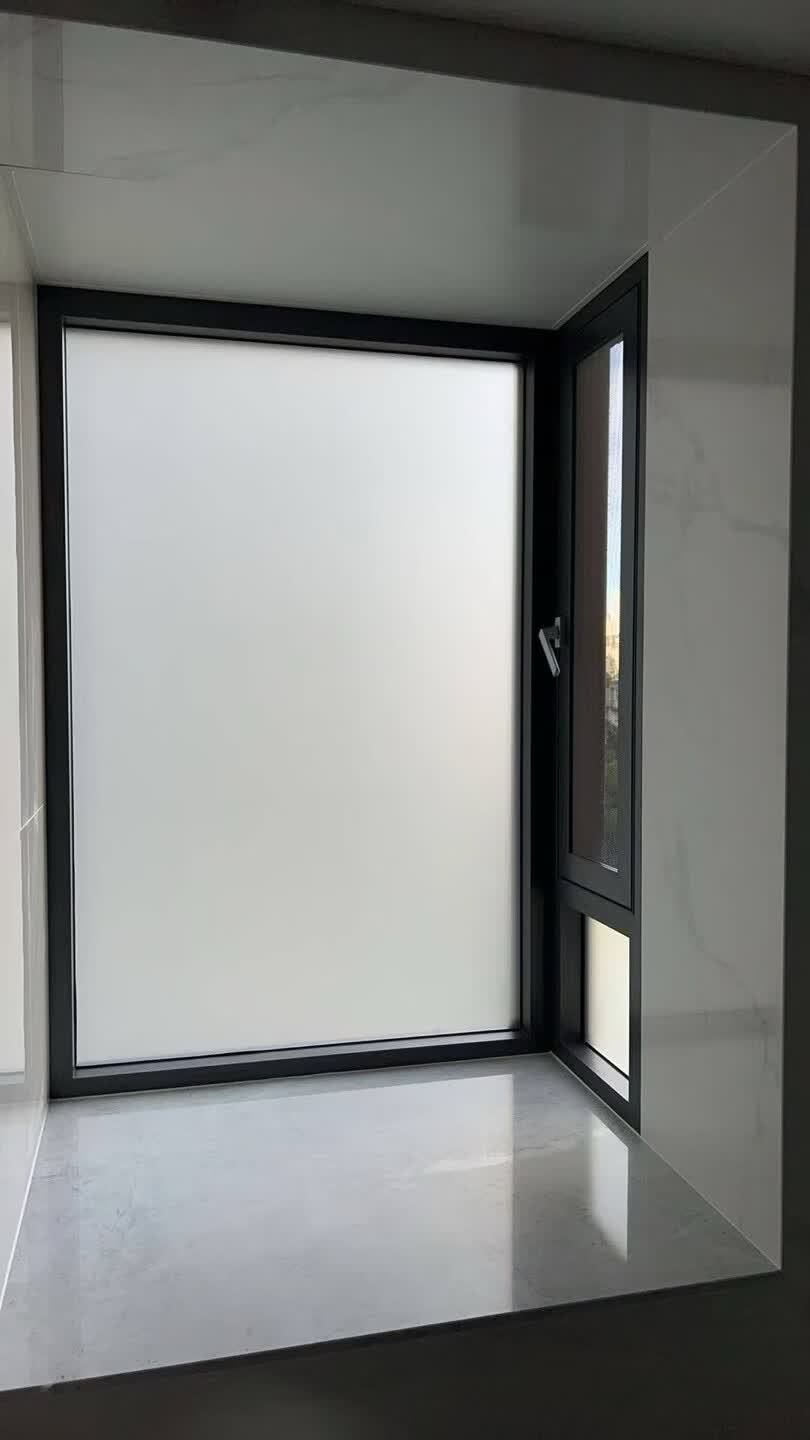 Ski Chalet Folding Window Solution Combining Panoramic Slope Views with Ice-Dam Resistant Frames