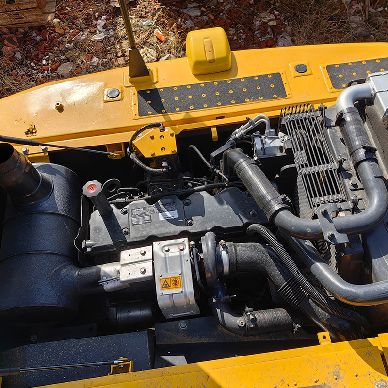 Used Komatsu PC210-8N1 crawler Excavator 1m³ Bucket Capacity 110kw Rated Power 21 tonnage