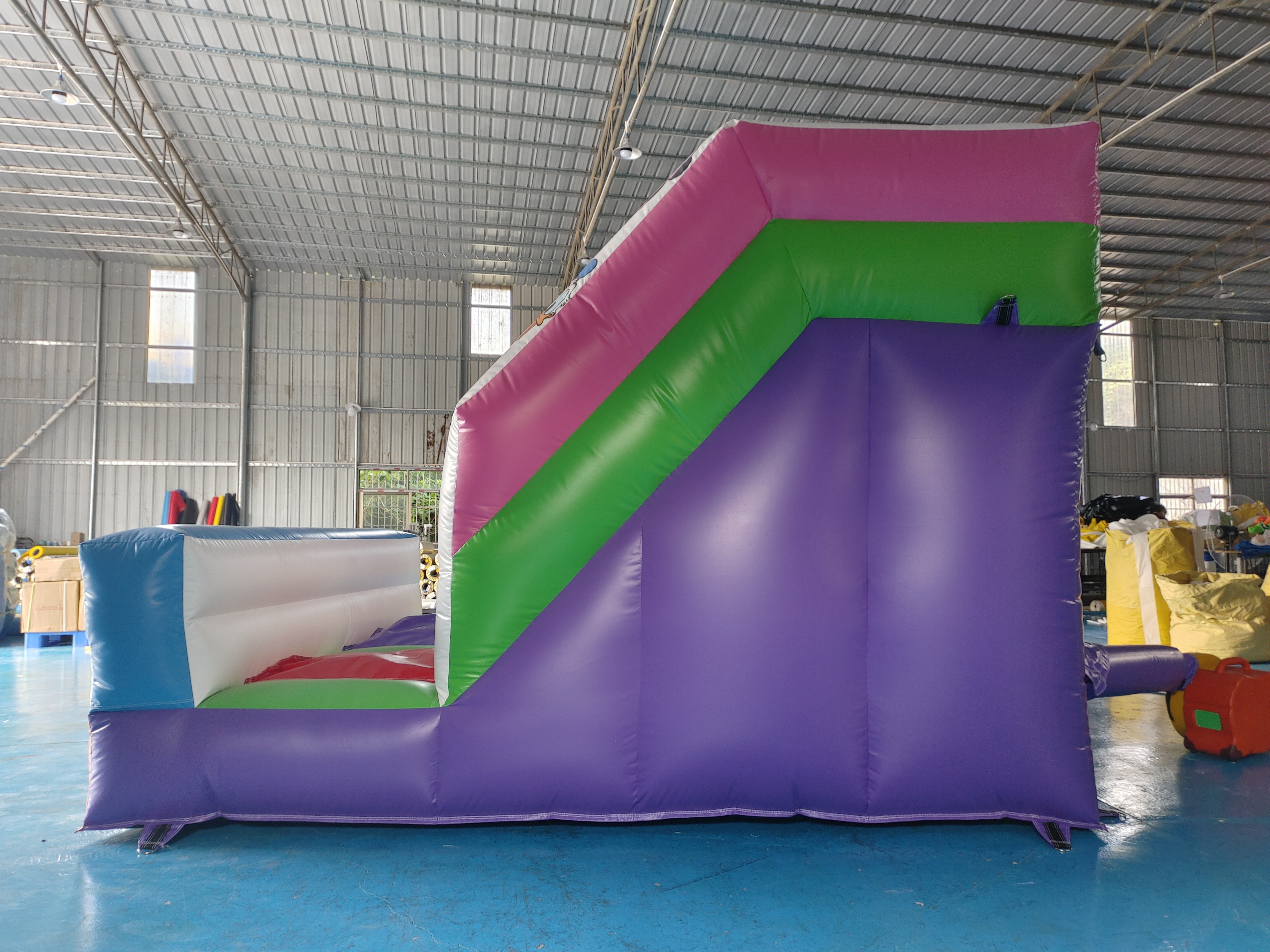 Commercial 0.55 Pvc Digital Printing Inflatable Dry Slide Mickey Mouse Cartoon Inflatable Castle For Outdoor For Kids