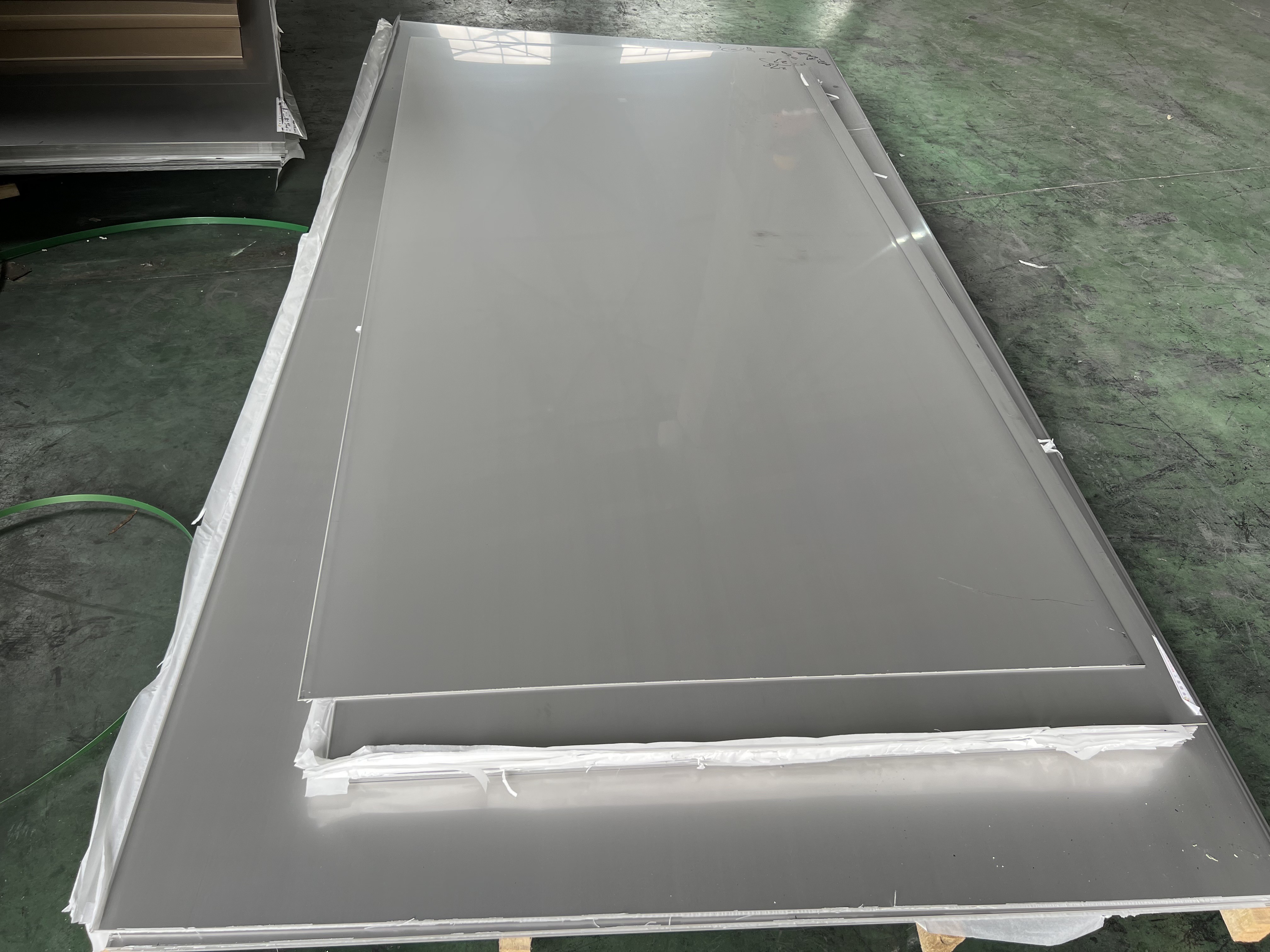 1.5mm 2mm Thick 2205 Stainless Steel Sheets 4x8 Feet Duplex Diamond Sheet