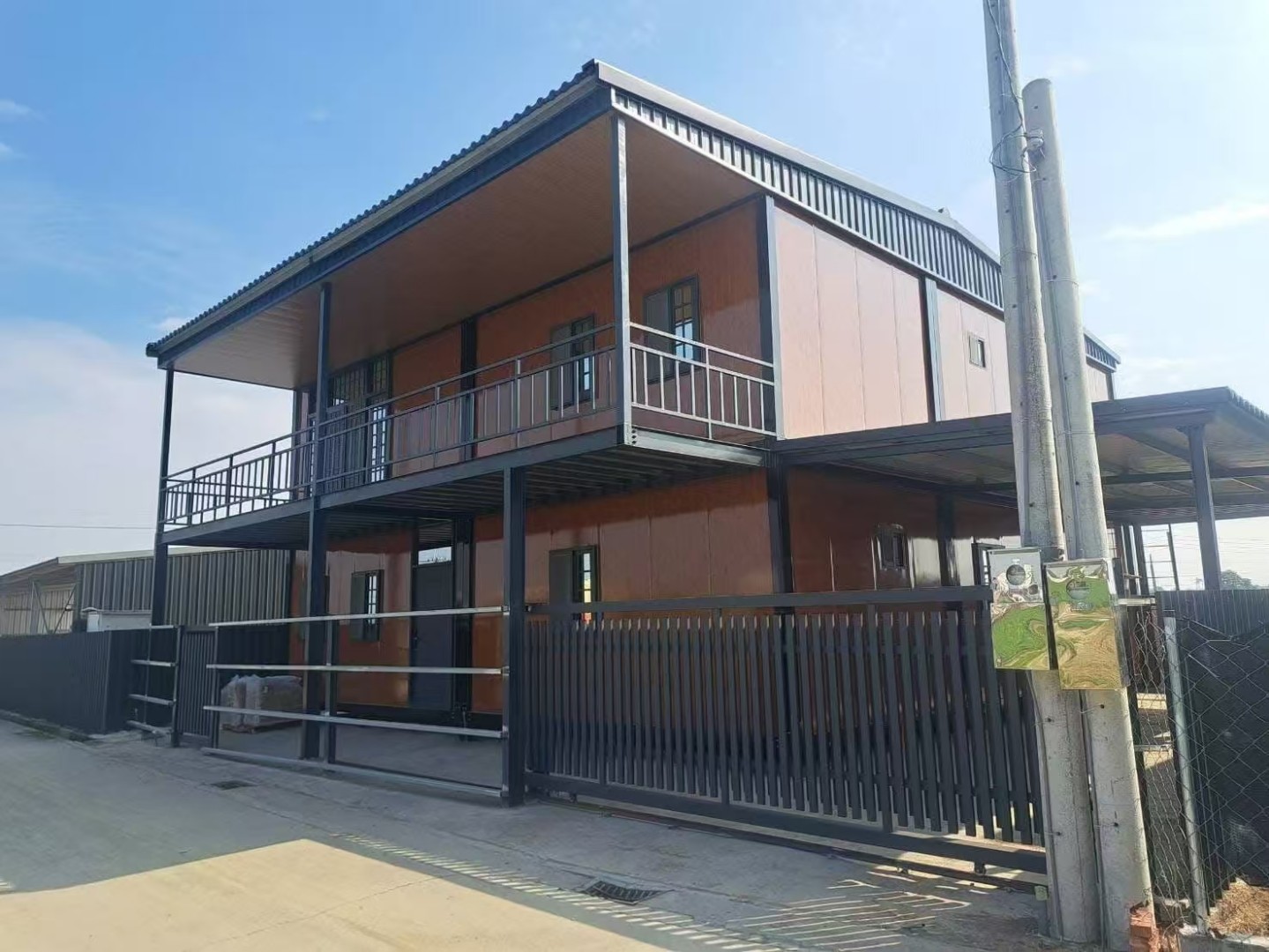 Office And Residential Prefabricated Container House Soundproof Modular Home Container