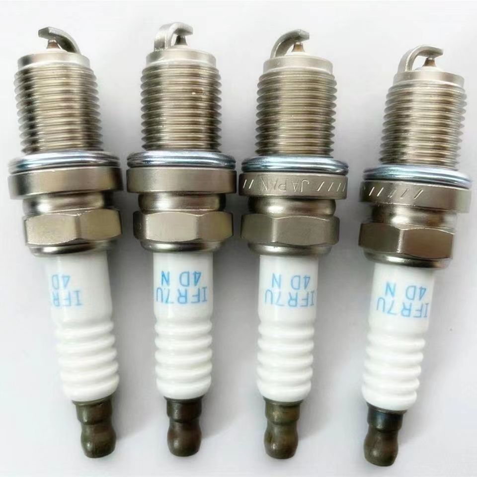 Bus Yutong Yuchai Engine Spark Plug M2A00-3705002A IFR 7U-4D for Superior Performance