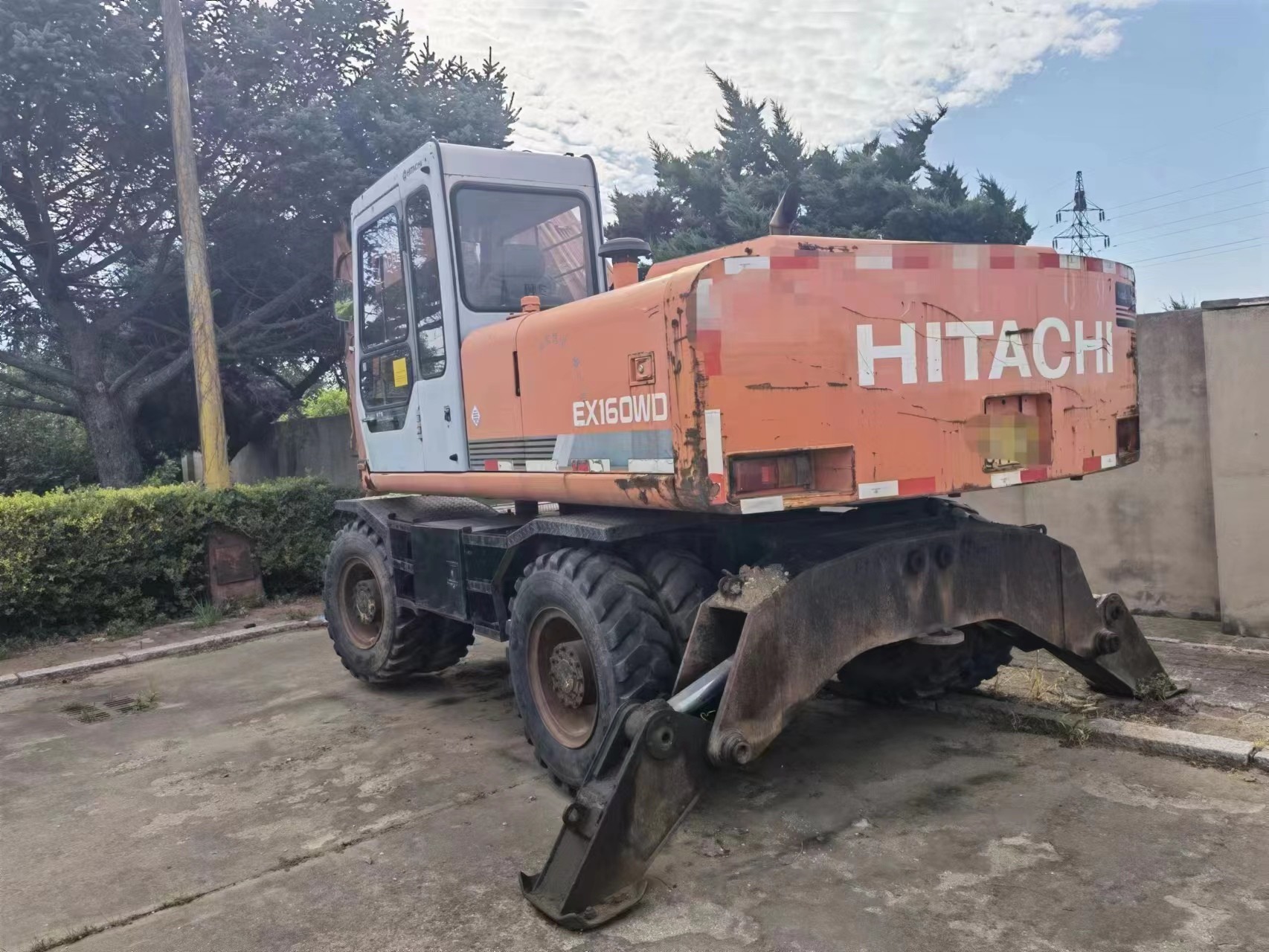 Hitachi EX 160WD Used Wheel Excavator 102 kN 1.26m Bucket width