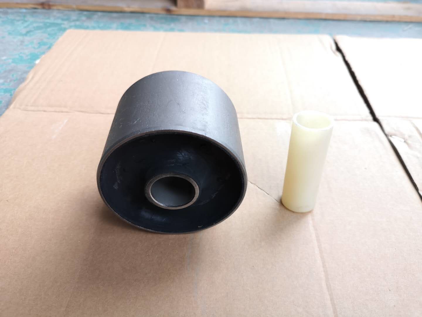 FTR / FVR Cab Mount Bushings 1534598363 ISUZU Medium-Duty Forward Control Trucks