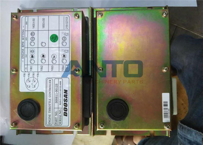 300611-00123 Engine Throttle Excavator Controller For Doosan DX225 Solar 340LC-V 420LC-V ECU