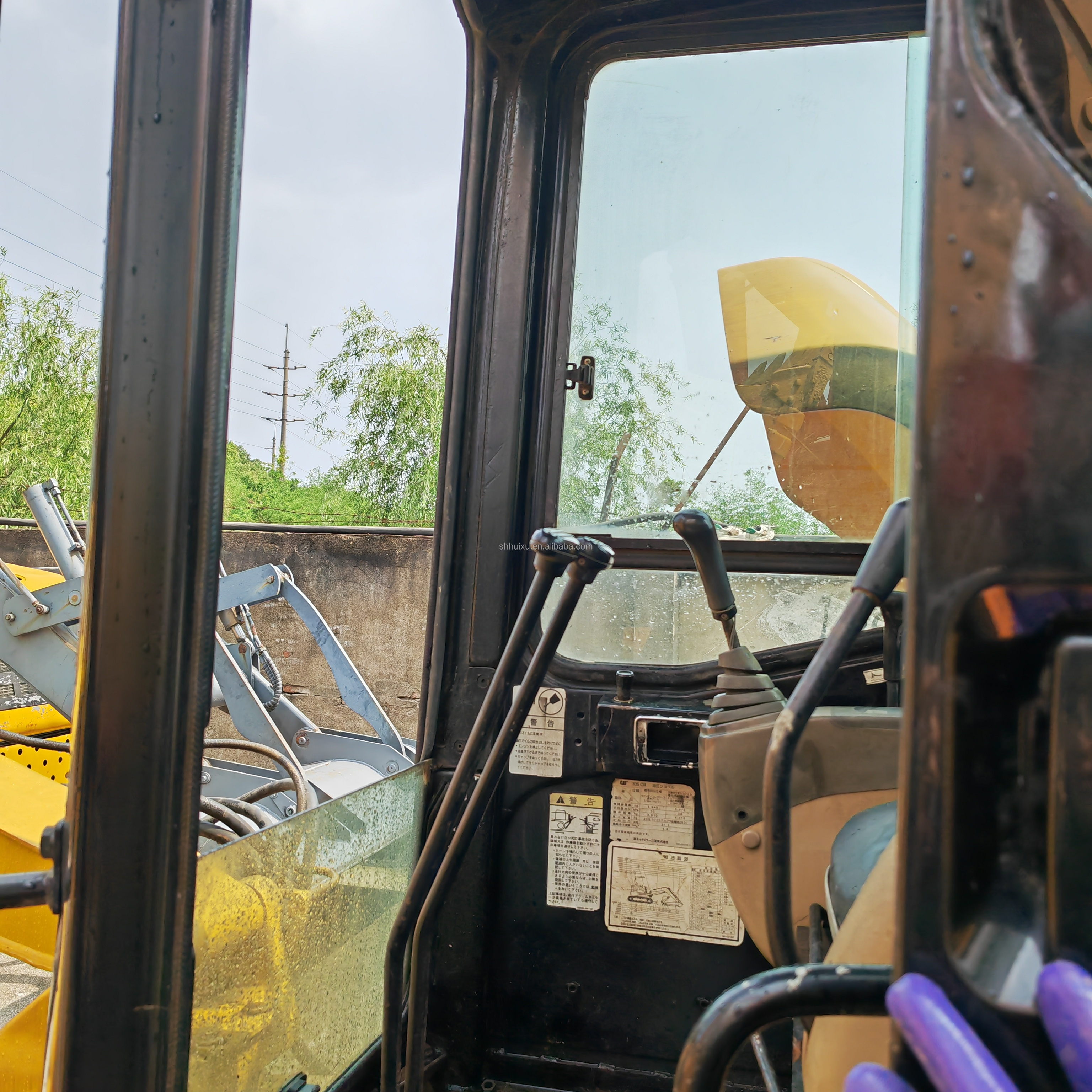 CAT305SR used excavator mini crawler digger caterpillar engineering machinery