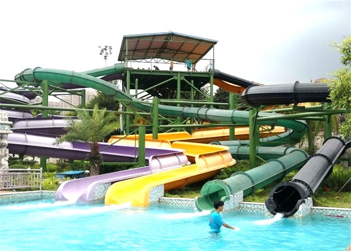 Outdoor Aqua Play Adult Swimming Pool Spiral Water Slides