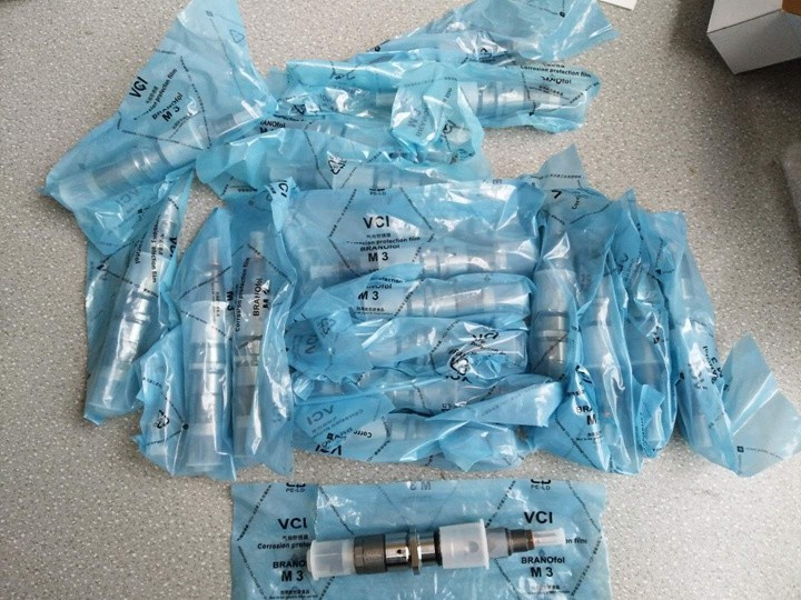 komatsu excavator PC300-8 injector 6745-11-3100/6745-11-3102 loader WA430-6 6D114 engine