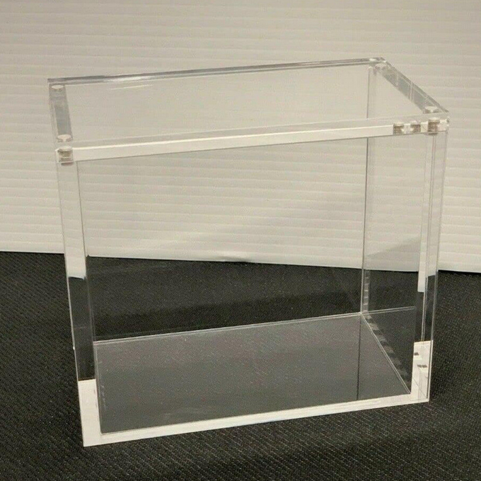 Custom Acrylic Magnetic Box Game Card Collection Storage Box Acrylic Display Case for Pokémon Cards