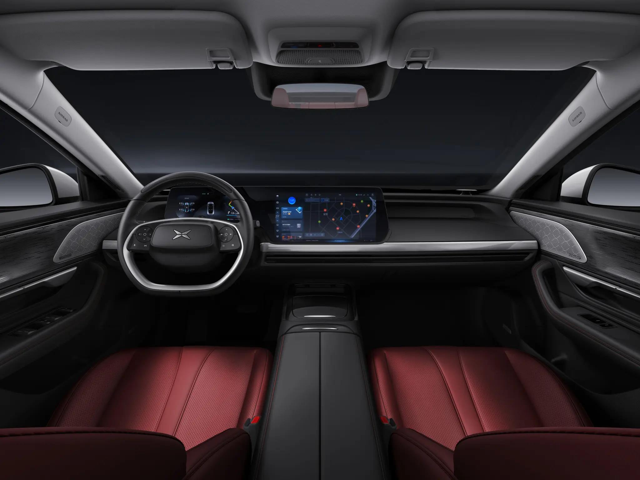 Efficiency 12.5 kWh / 100 km 2023 P7 Super Electric Sports Car with High Speed 170km/h and Dimension mm 4880*1896*1450