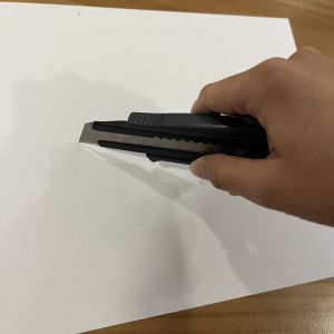 China 18mm Blade Width multifunctional knife with Quick Change Button mechanism providing blade changes and cutting performance on sale