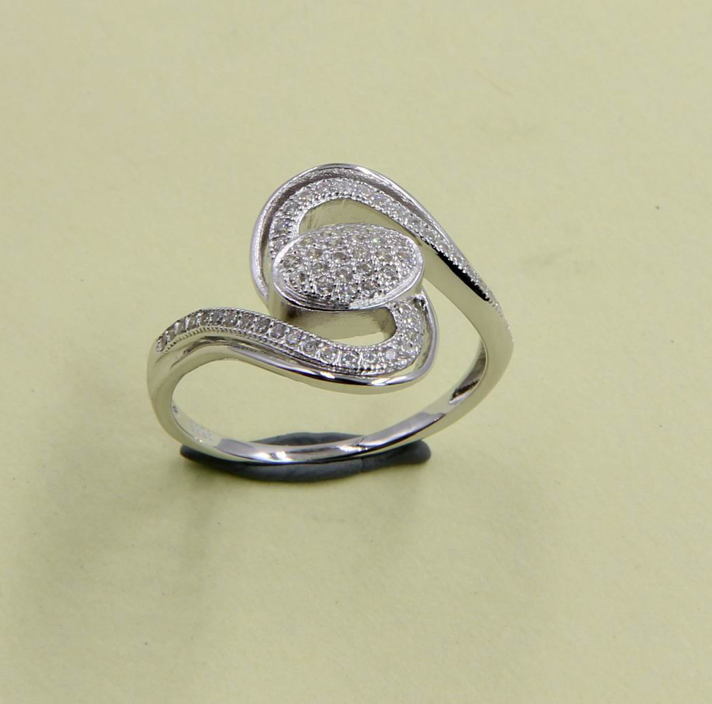 Pave Prong Heart Shape Wedding Band Ring 925 Silver CZ Eternity Band Rings Size 5-10 Sterling Silver Spoon Rings
