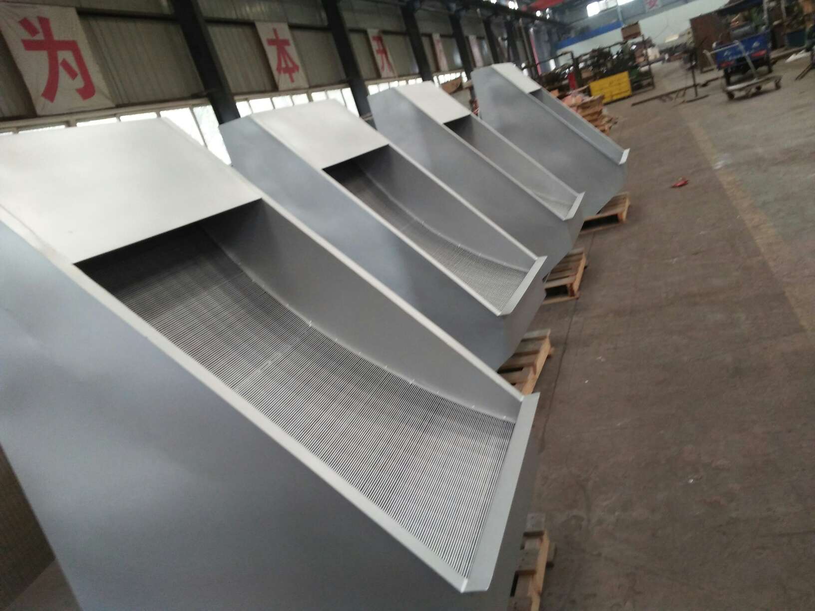 TPBS Sieve Bend Screen Filter Perfect Choice For Garment Shops Water Treatment