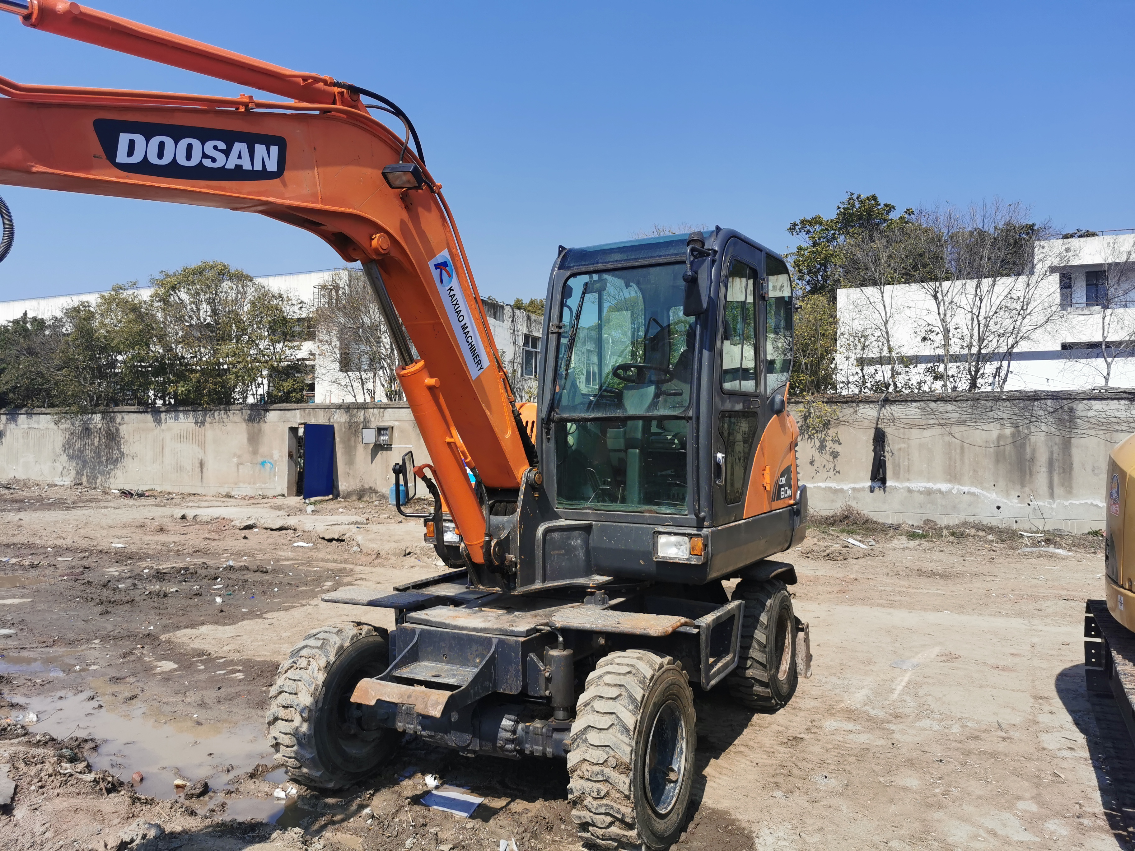 2020 Doosan DX60W Wheel Excavator With Original Hydraulic Pump
