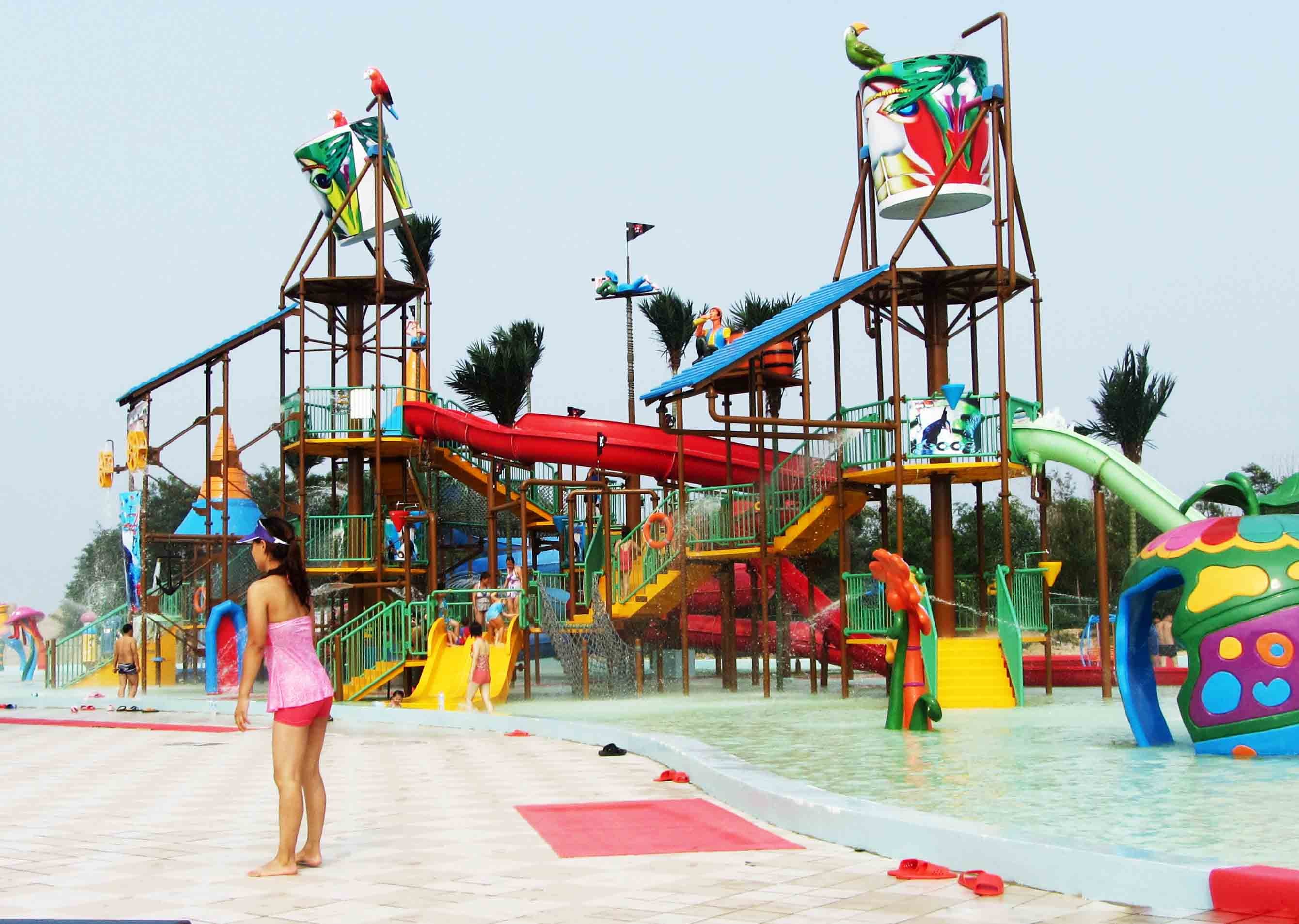 Vacation Holiday Resorts With Water Parks / Water Playground Occupied 1680m2